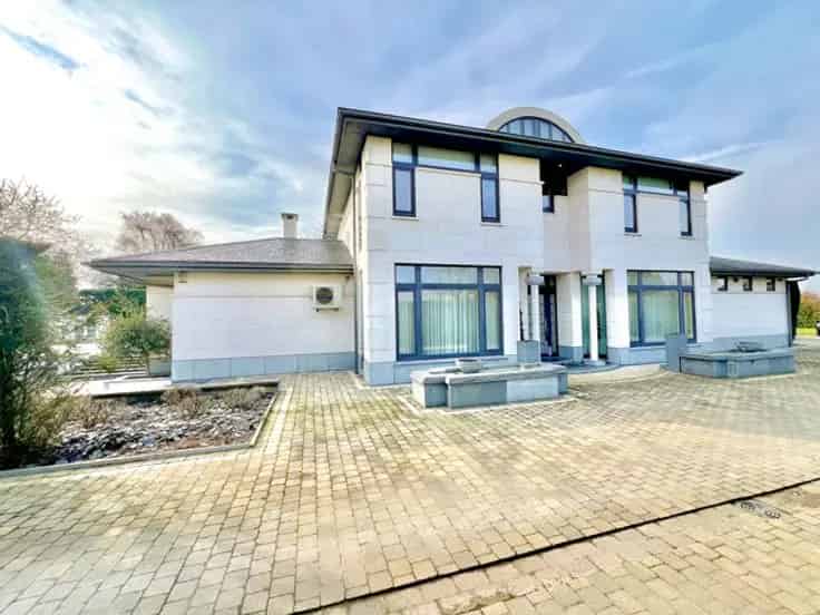 Luxe Villa te Koop 443m2 4 Slaapkamers Zwembad Joli Bois