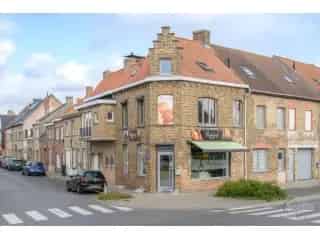 Handelspand te koop Veurne: Bakkerij Petit Paris