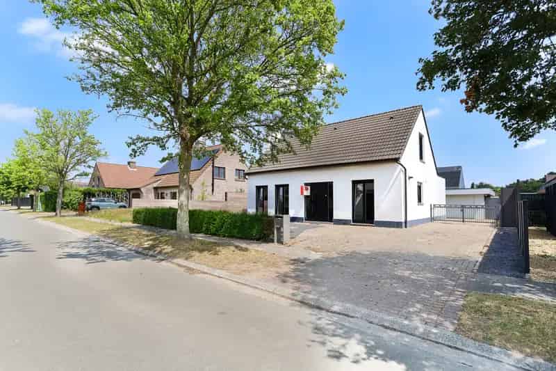 Huis te koop Melsele: 2 slaapkamers, tuin, garage