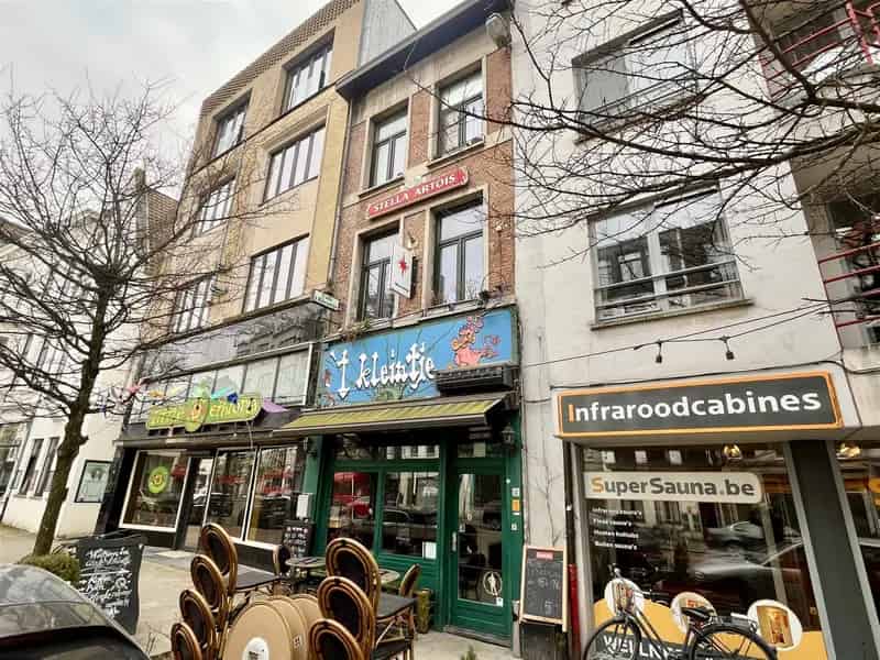 Handelshuis Antwerpen: Horecazaak met Woonruimte te Koop