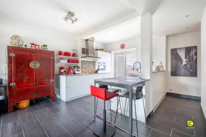 Antwerpen Dakappartement 3 slaapkamers gerenoveerd