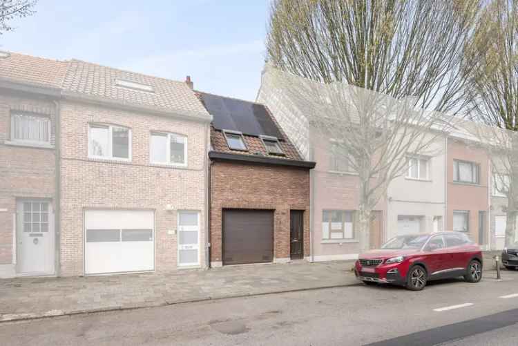 Huis te koop Wilrijk: Knusse woning met tuin garage en zonnepanelen