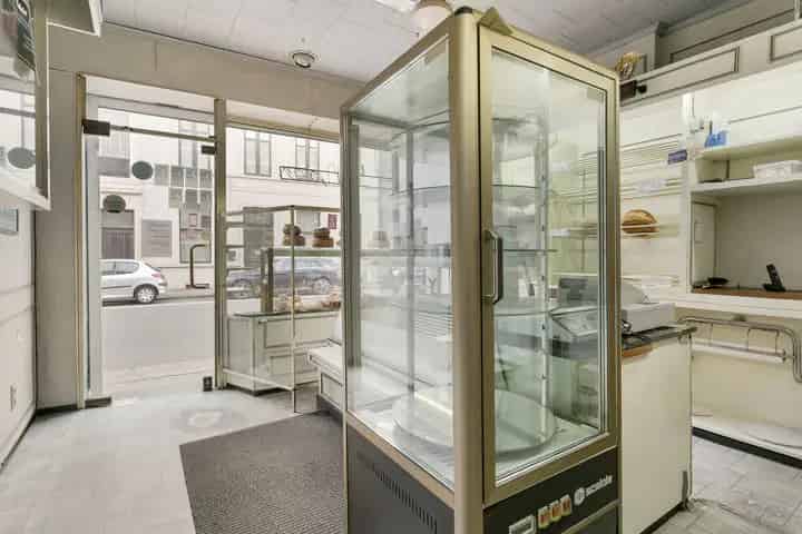 Huis te koop Ronse: Bakkerij met woning en atelier