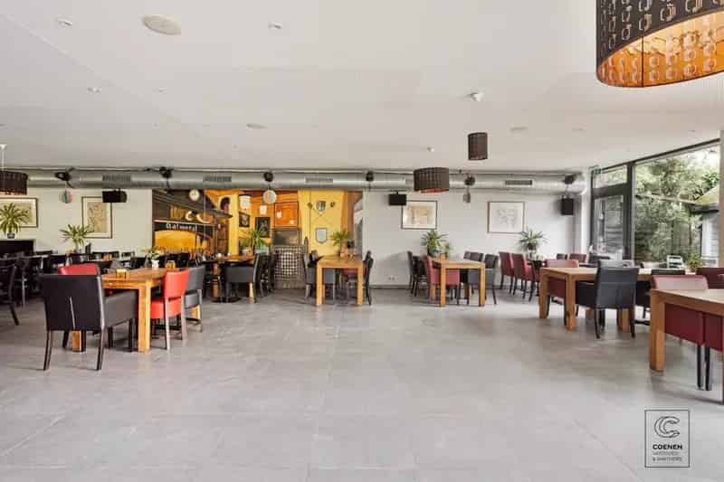 Gerenoveerd Handelspand 365m² Toplocatie