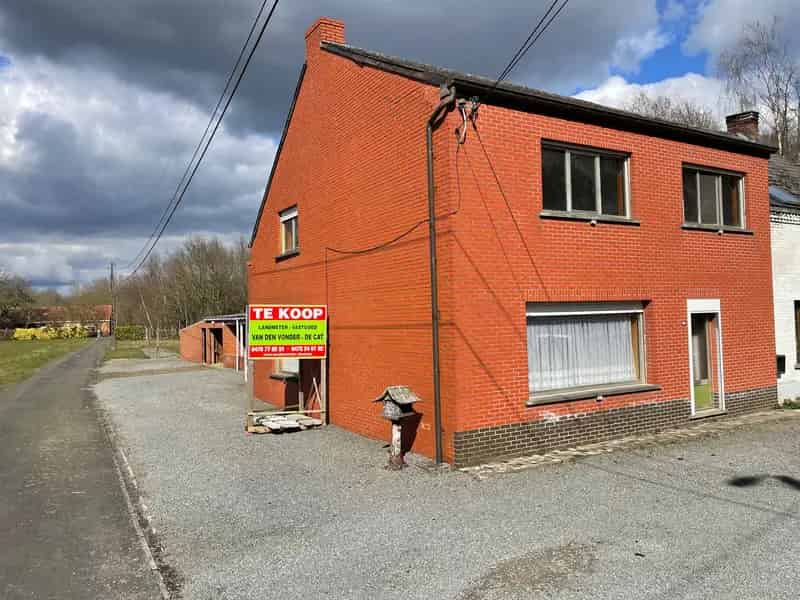 Huis te koop: Ruime woning 4 slaapkamers te renoveren