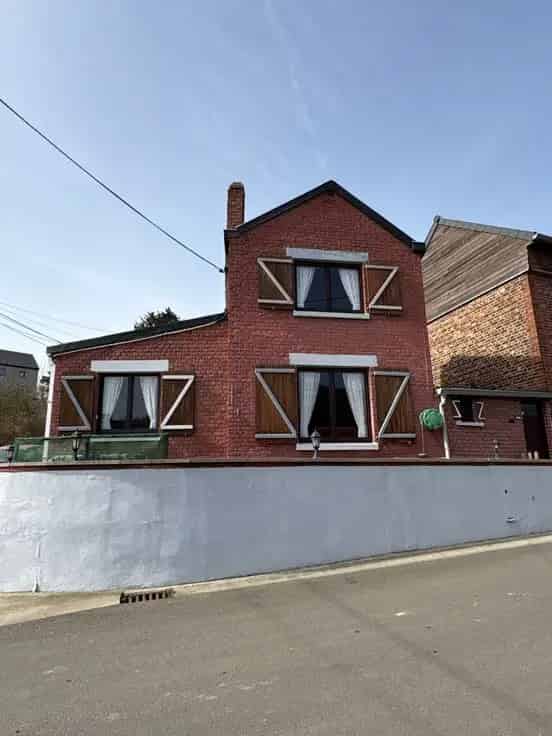Huis Te Koop: Renovatieproject met Potentie