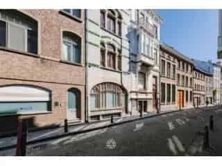 Huis te koop Gent - Gerenoveerde burgerwoning met Gravensteen zicht