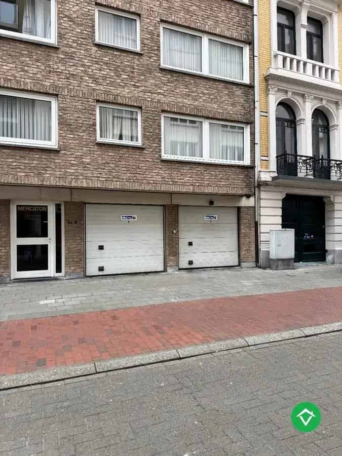 Ruime Ondergrondse Garage te Koop Oostende Centrum