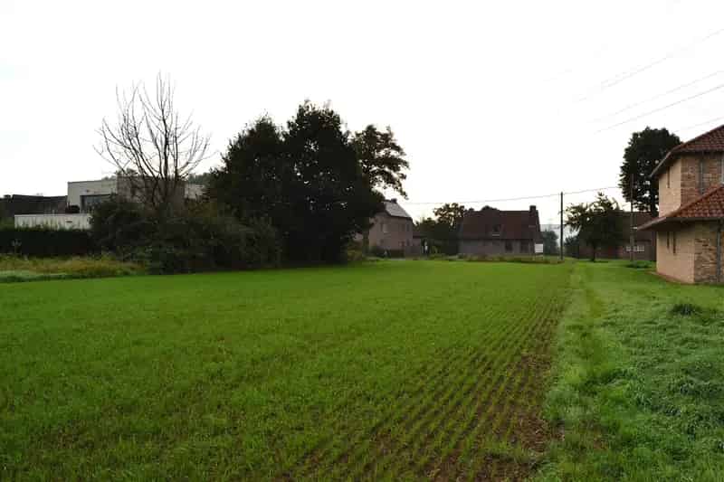 Bouwgrond 1257 m² zonder bouwverplichting