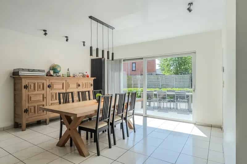 Instapklare Woning Met Loods En Vakantie Appartement