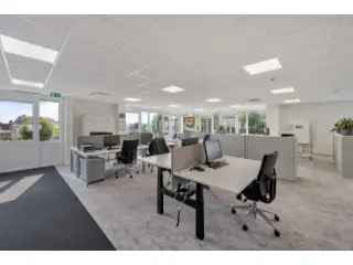 Kantoorruimte te huur Relegem 176m²