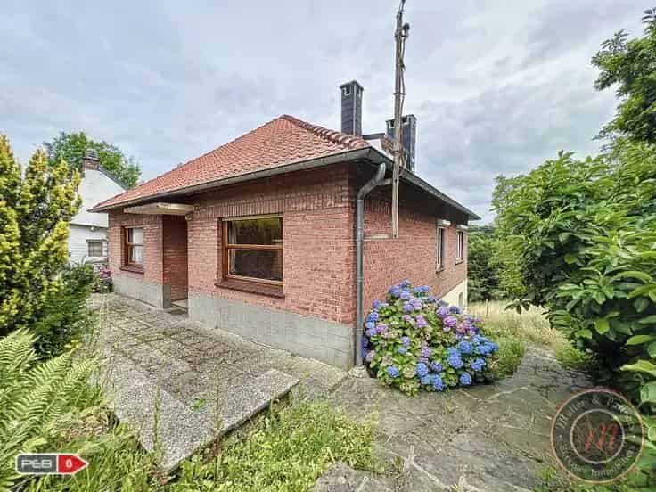 Bungalow 2 slaapkamers te renoveren 933m² tuin
