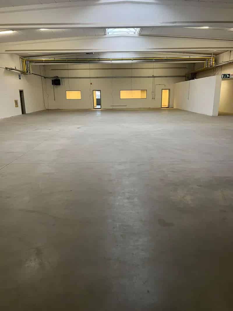 Moderne Magazijnen Kantoor Priveparking Nabij E40