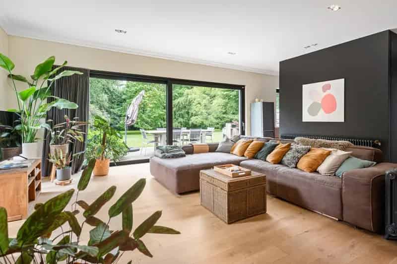 Huis te huur Brasschaat 5 slaapkamers grote tuin