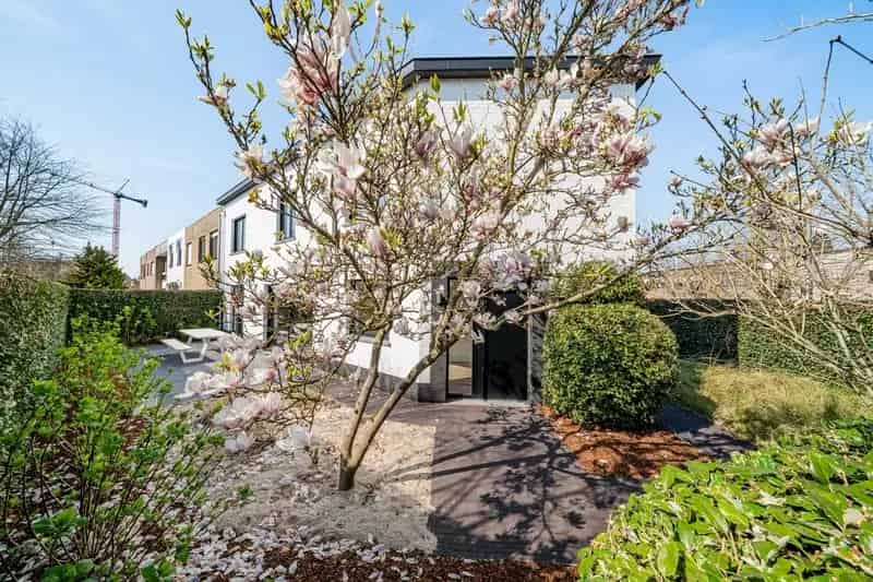Huis te koop Knokke: Instapklare woning met 4 slaapkamers en tuin