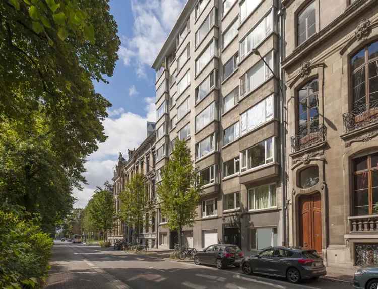 Te koop art-deco penthouse appartement in de Harmonie wijk met uitzicht