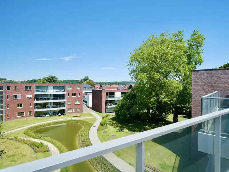 Appartementen te koop met groot terras en tuin/vijverzicht