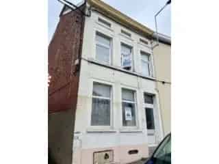 Huis te koop Charleroi 160m² 2 slaapkamers renovatieproject
