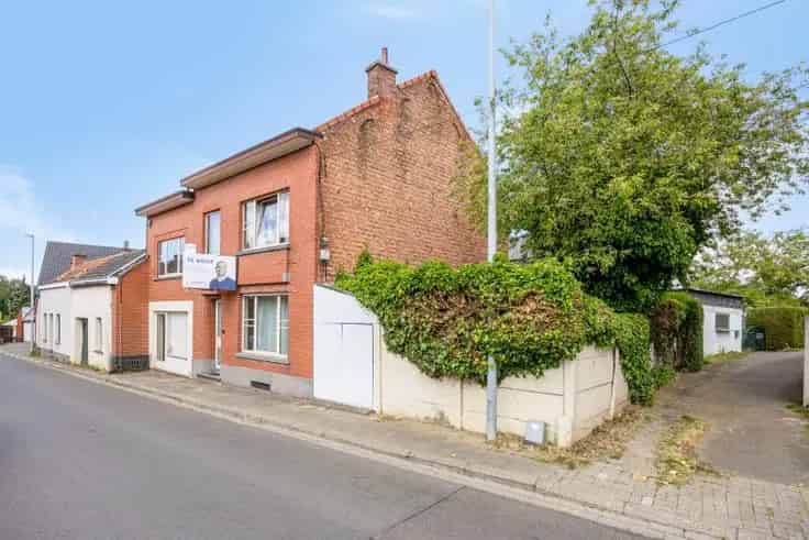 Huis Te Koop Ruime Gezinswoning met Tuin
