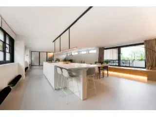 Loft te koop Sint Jans Molenbeek 3 slaapkamers 304m²