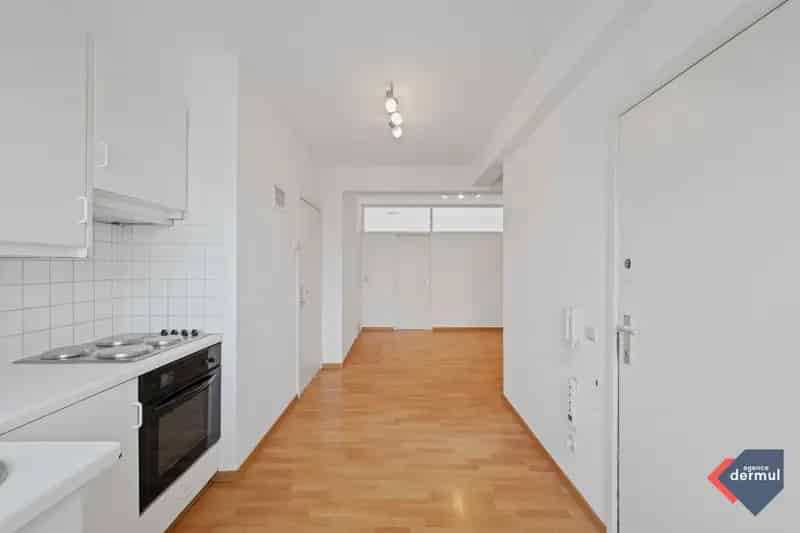 Te renoveren 1 slaapkamer studio Oostende