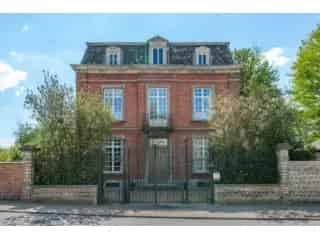 Herenhuis te koop Jumet 340m² 4 slaapkamers