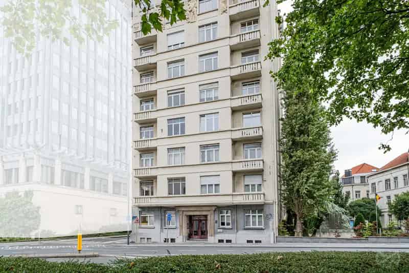 Te Koop: Ruim 2 Slaapkamer Appartement Sint-Joost