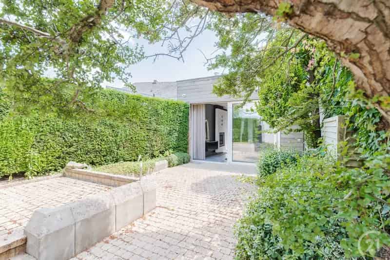 Huis te koop Brakel: Instapklare woning met handelsruimte