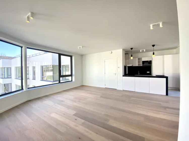 Te huur appartement in Ukkel met moderne voorzieningen en twee slaapkamers