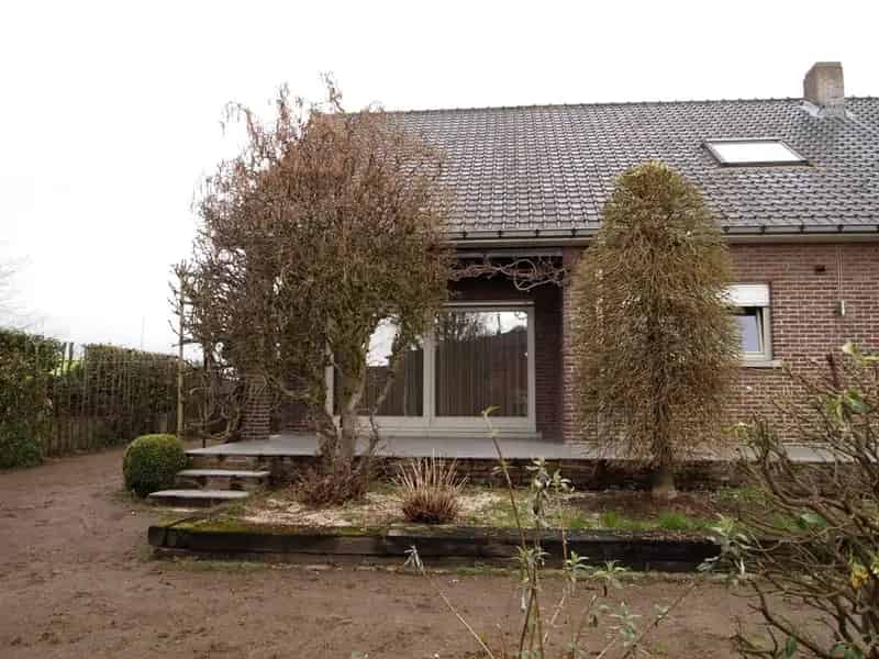 Huis te huur: Ruime woning met 3 slaapkamers en tuin