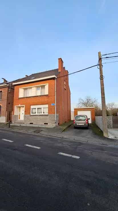 Huis Te Koop Saint-Denis: Ruime gezinswoning met tuin en garage