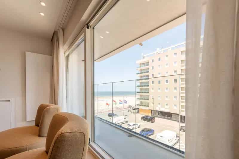 Appartement te koop Zeedijk gerenoveerd zeezicht