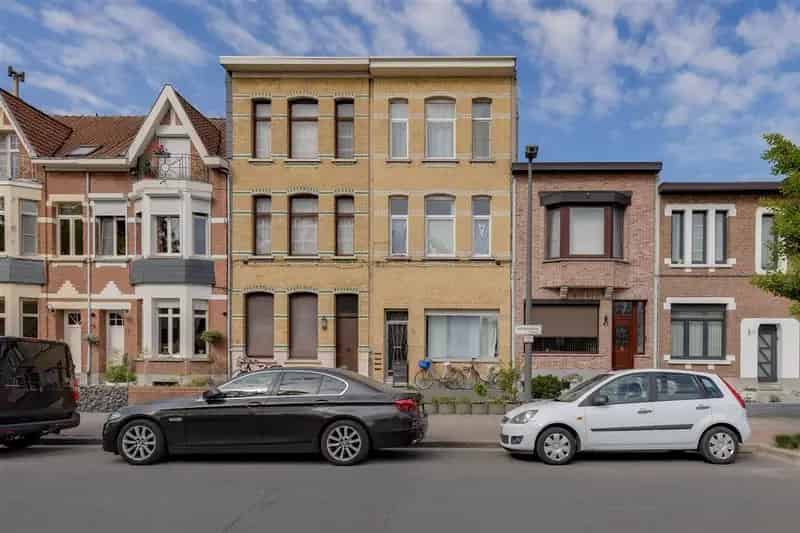 Huis te koop Deurne Bisschoppenhofpark 3 appartementen
