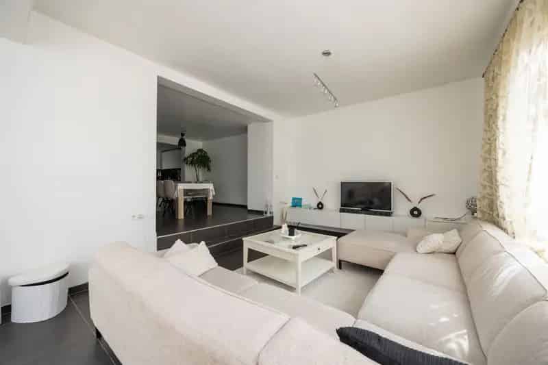 Ruime gezinswoning met zes slaapkamers te Mechelen
