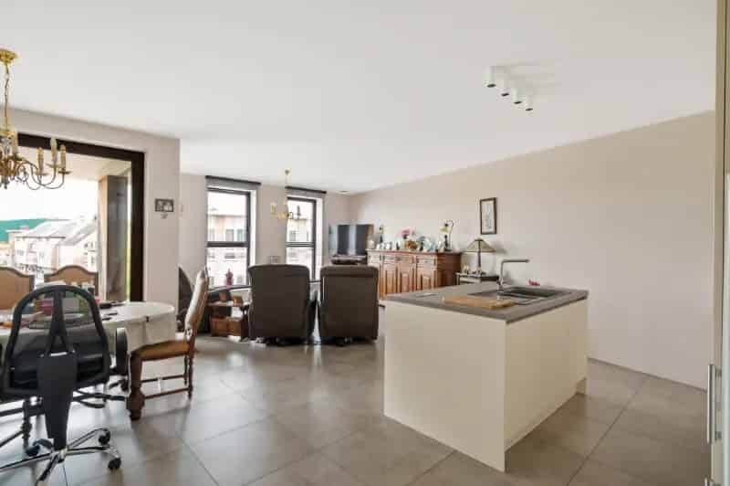 Appartement 2 slpk terras autostaanplaats E19