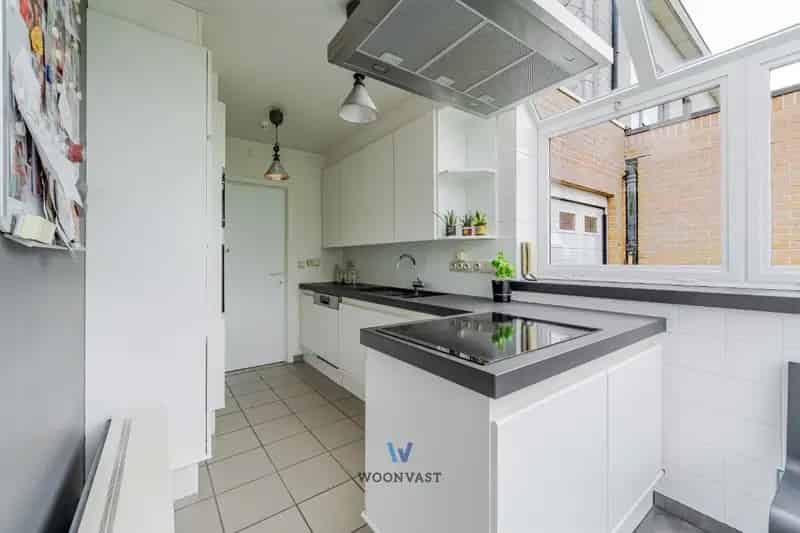 Ruime woning met garage nabij Dendermonde