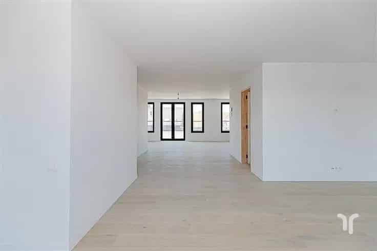 Penthouse te koop: Luxe appartement met 3 slaapkamers