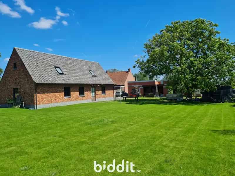 Villa in Opbouw met Bijgebouw te Dentergem Deinze