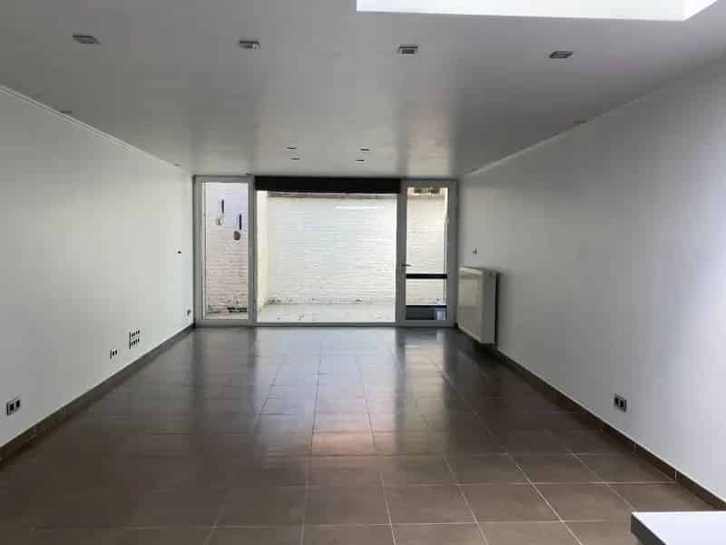 Ruime stadswoning met 2 slaapkamers en garage