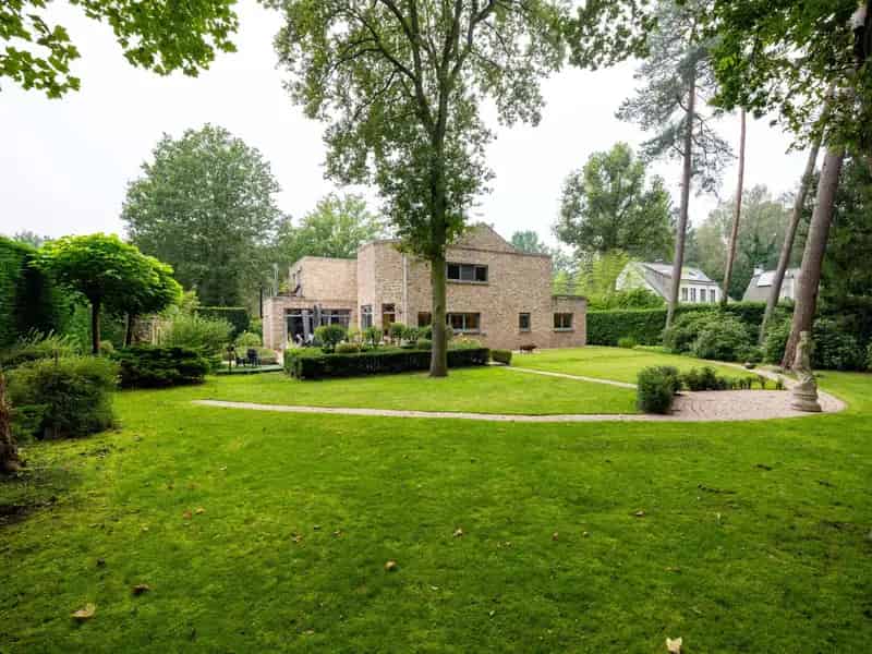 Luxe Villa te 's Gravenwezel - 4 Slaapkamers - Grote Tuin