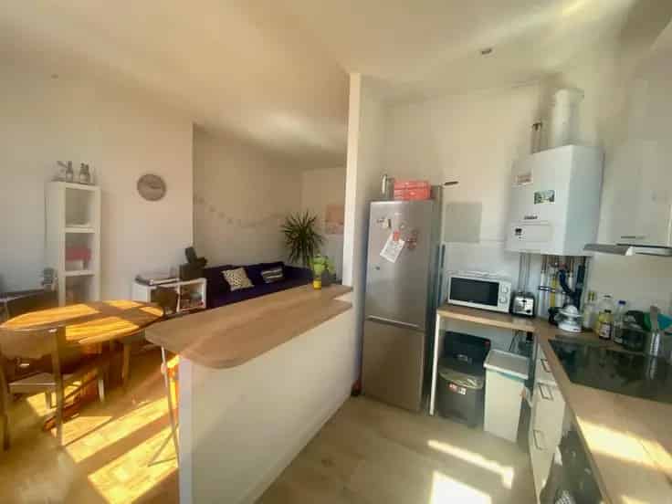 Appartement Te Koop 60m2 gerenoveerd 2 slaapkamers