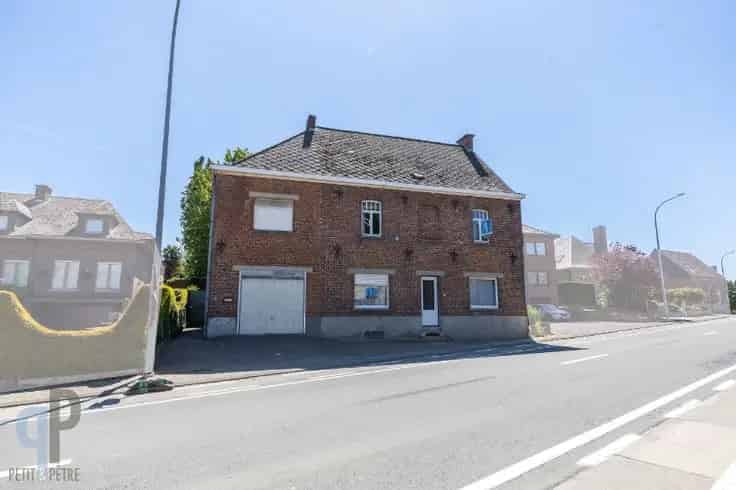 Huis Te Koop Zottegem: Ruime gezinswoning te renoveren