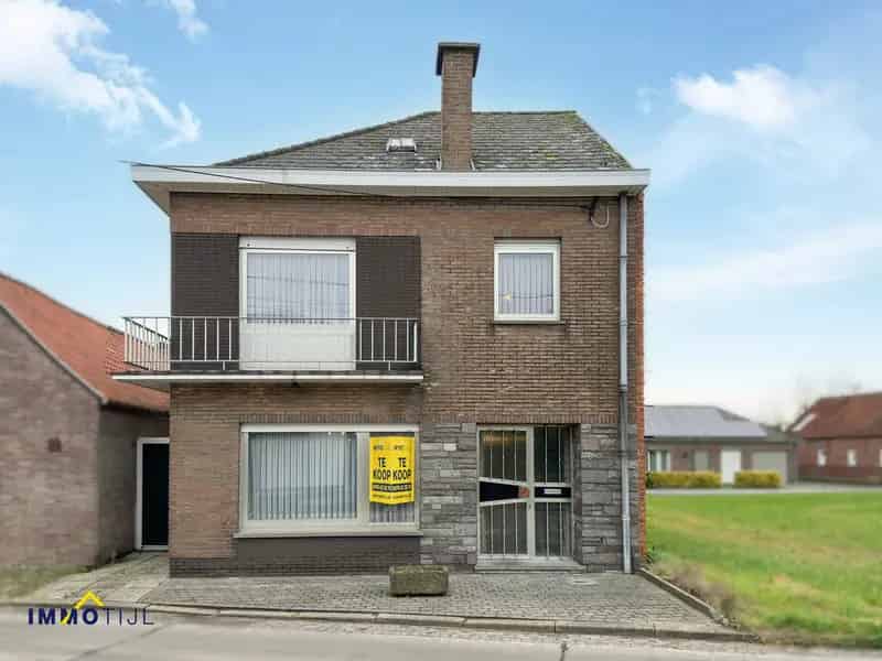 Huis te koop Moorsel - Ruime woning met 2 garages en zonnig terras