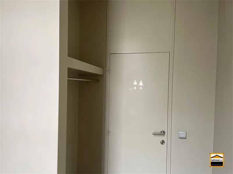 Handelspand met Woning Diepenbeek - 5 slaapkamers - Centrum