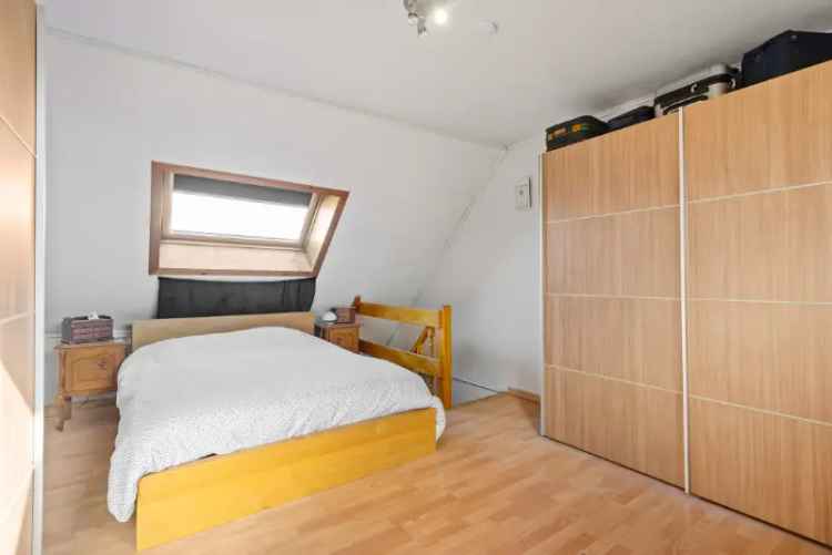 Rijwoning Mechelen 3 slaapkamers tuin recent gerenoveerd