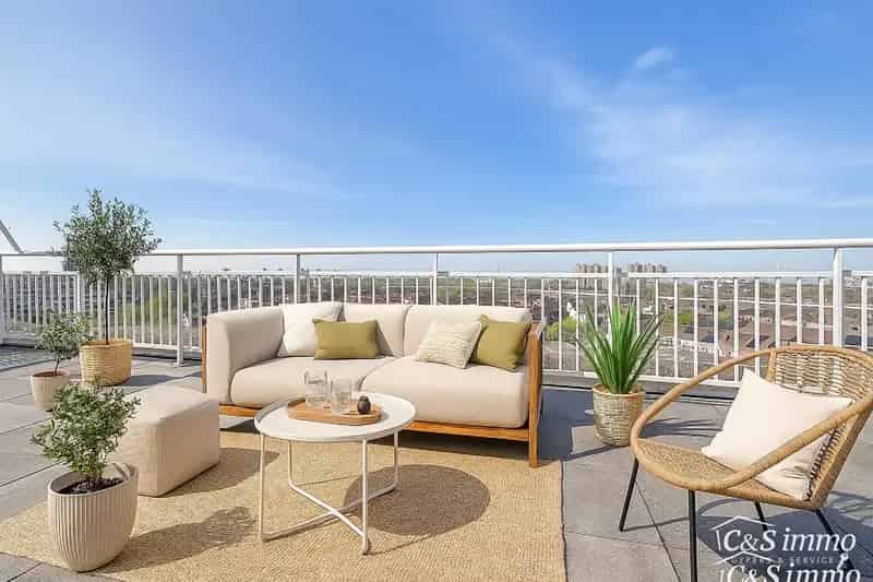 Gerenoveerd Dakappartement Antwerpen: Terras 30m², Airco