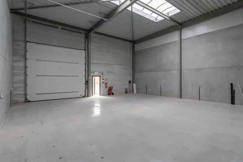 Magazijn te huur Weelde 150m2