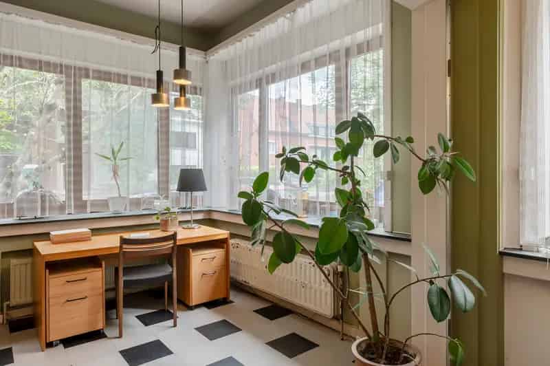 Ruime Sixtieswoning te Koop in Mortsel