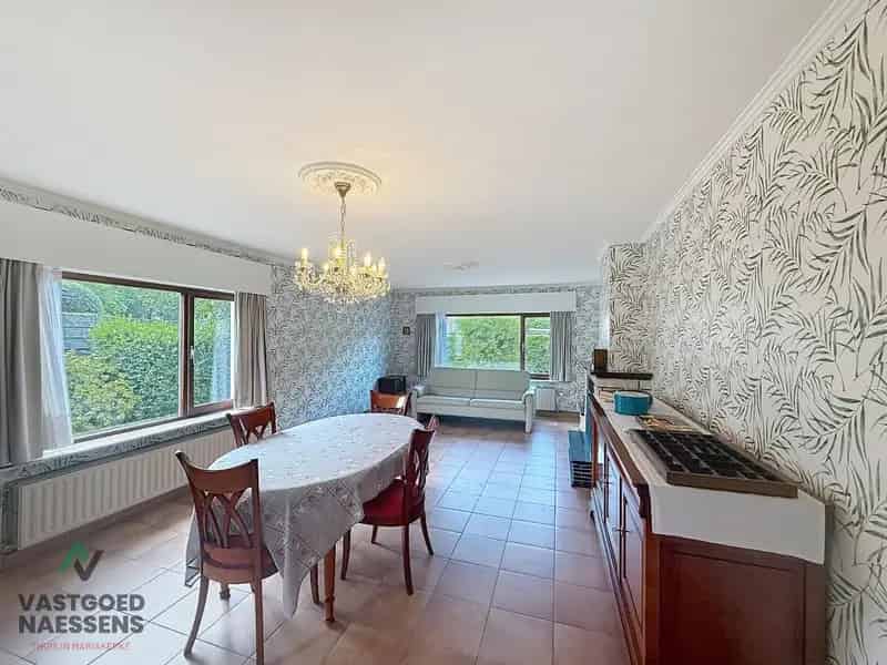 Te renoveren bungalow in rustige woonwijk