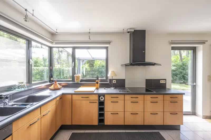 Ruime gezinswoning te Rijmenam 6 slaapkamers grote tuin